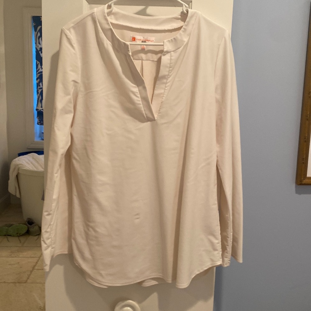 Jude Connally white tunic size L. Worn once.